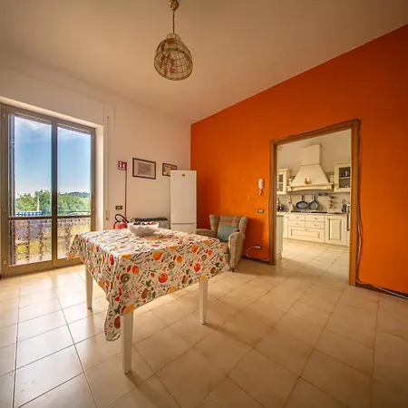 Alloggio in famiglia Cozy With Terrace, Ping Pong & Billiard Table Monte Molino