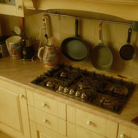 Alloggio in famiglia Cozy With Terrace, Ping Pong & Billiard Table Monte Molino