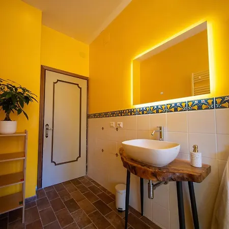 Cozy With Terrace, Ping Pong & Billiard Table Alloggio in famiglia Monte Molino