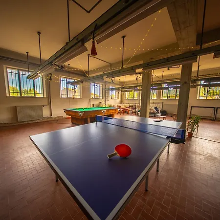 Séjour chez l'habitant Cozy With Terrace, Ping Pong & Billiard Table *