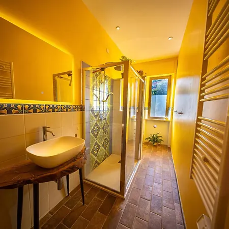 Alloggio in famiglia Cozy With Terrace, Ping Pong & Billiard Table Monte Molino